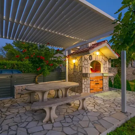 Prunus-luxurious Holiday With A Private Pool *